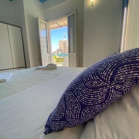 Blue House Couette-café 4*