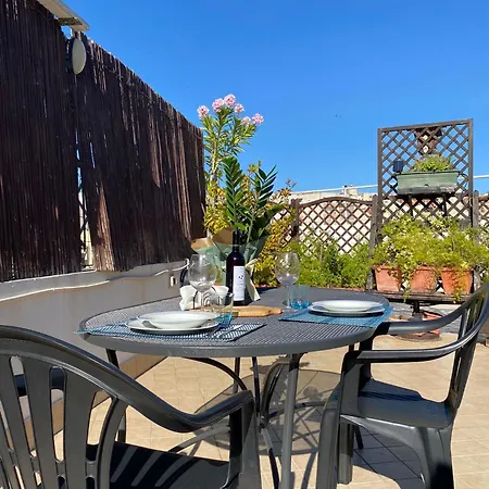 فندق مبيت وإفطار Blue House كالياري