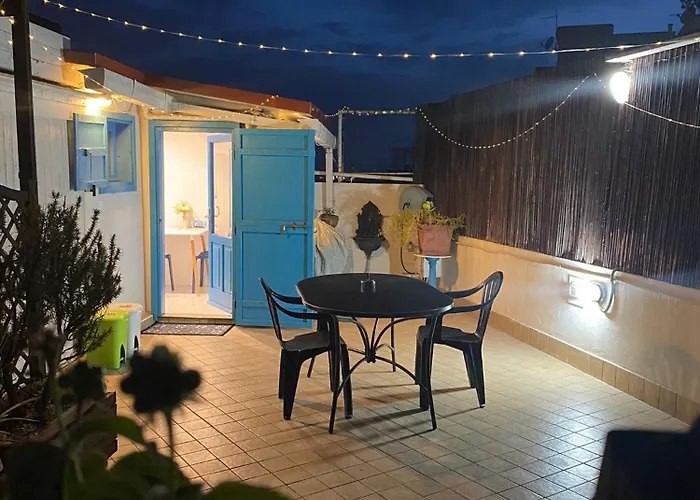 ベッド・アンド・ブレックファスト Blue House カリアリ